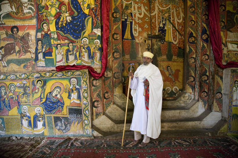 一个人,教堂,横图,室内,非洲,埃塞俄比亚,壁画,摄影,肖像,作画,塔纳湖,神父,彩图