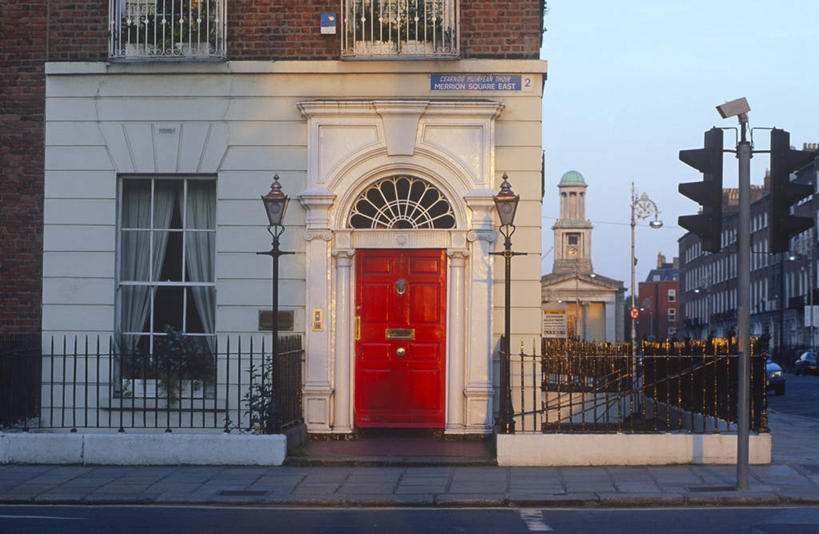 无人,横图,门,城市,建筑,爱尔兰,欧洲,首都,红色,摄影,西欧,爱尔兰共和国,彩图,梅林广场,爱尔兰文化