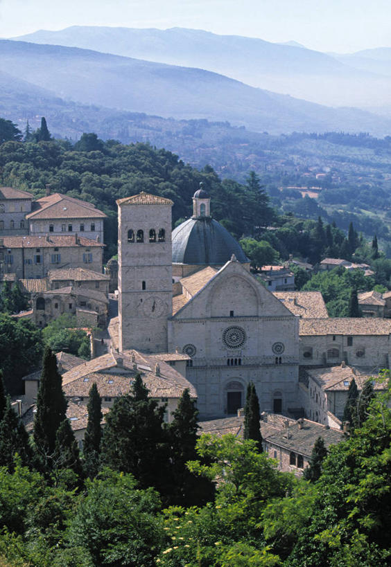 无人,教堂,竖图,室外,天际线,意大利,欧洲,乡村,摄影,宗教,西欧,南欧,意大利文化,翁布里亚大区,阿西西,彩图,大教堂