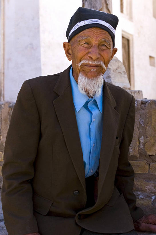 成年人,一个人,竖图,帽子,乌兹别克斯坦,亚洲,仅一个男性,摄影,中亚,肖像,丝绸之路,男人,彩图,羊毛地毯