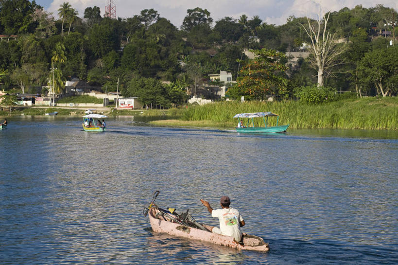 成年人,一个人,横图,危地马拉,仅一个男性,摄影,中美洲,拉丁美洲,弗洛雷斯,男人,彩图