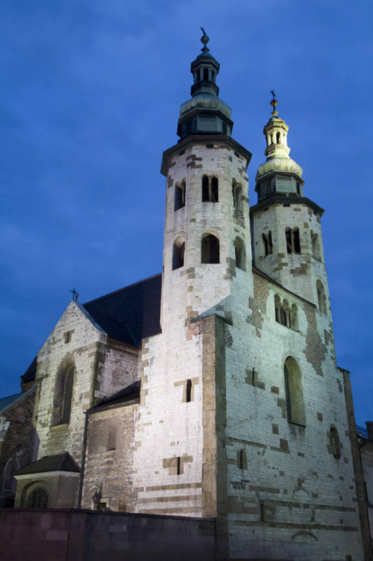 无人,教堂,竖图,夜晚,城市,欧洲,波兰,黄昏,摄影,宗教,基督教,宗教建筑,东欧,中欧,克拉科夫,彩图