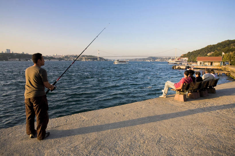 成年人,横图,城市,欧洲,亚洲,摄影,伊斯坦布尔,博斯普鲁斯海峡,男人,彩图,钓鱼