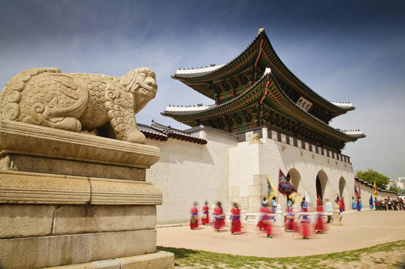 宫殿,横图,室外,白天,运动模糊,旅游,城市,景福宫,首尔,韩国,亚洲,大门,首都,许多人,历史,地标建筑,一群人,幻想,摄影,典礼,东亚,仪仗队,朝鲜半岛,彩图