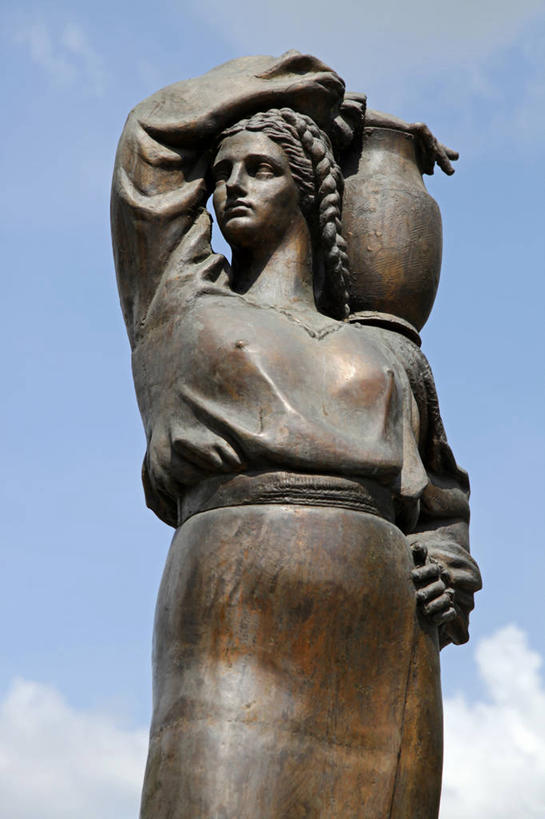 成年人,无人,公园,竖图,室外,白天,喷泉,雕塑,欧洲,罗马尼亚,雕像,首都,水壶,一个,摄影,单个,广口瓶,布加勒斯特,女人,彩图