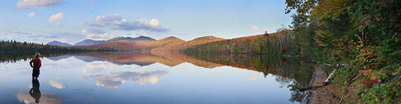 成年人,一个人,横图,全景,室外,白天,留白,湖,水,美国,仅一个男性,仅一个人,反射,仅一个年轻男性,背面,风景,叉腰,摄影,纽约州,阿迪朗达克州立公园,州立公园,男人,男性,年轻男性,年轻人,彩图,旅行,对焦