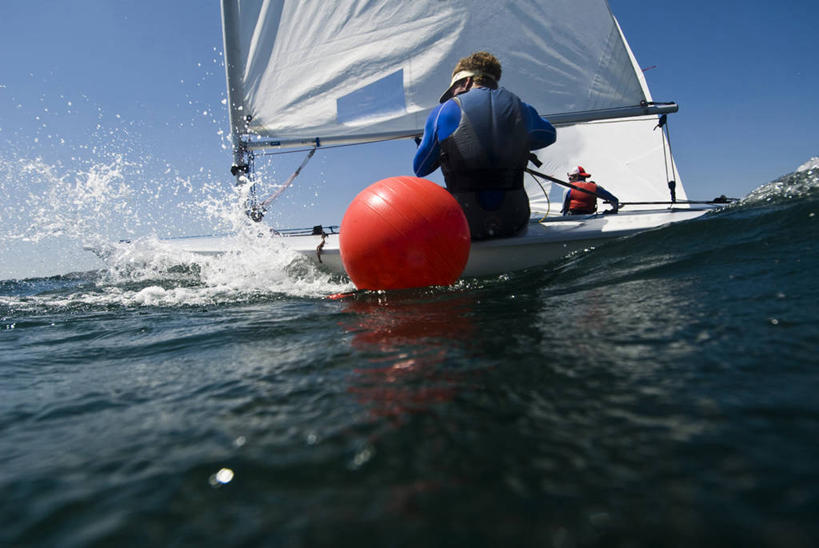 帆船,成年人,两个人,横图,室外,白天,运动,海洋,水,船,墨西哥,训练,交通工具,活力,摄影,航海,拉丁美洲,载具,冒险,年轻男性,年轻人,休闲活动,彩图