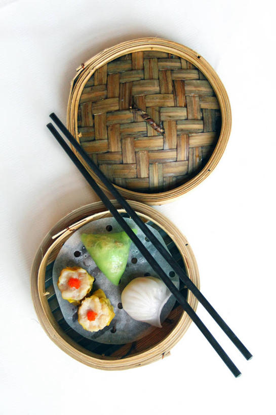 点心,无人,竖图,俯视,特写,白色背景,筷子,香港,盖子,饺子,小吃,饮食,打开,摄影,多样,开启,清新,中国文化,蒸菜,健康食物,蒸锅,海产,彩图,高角度拍摄,影棚拍摄,传统文化