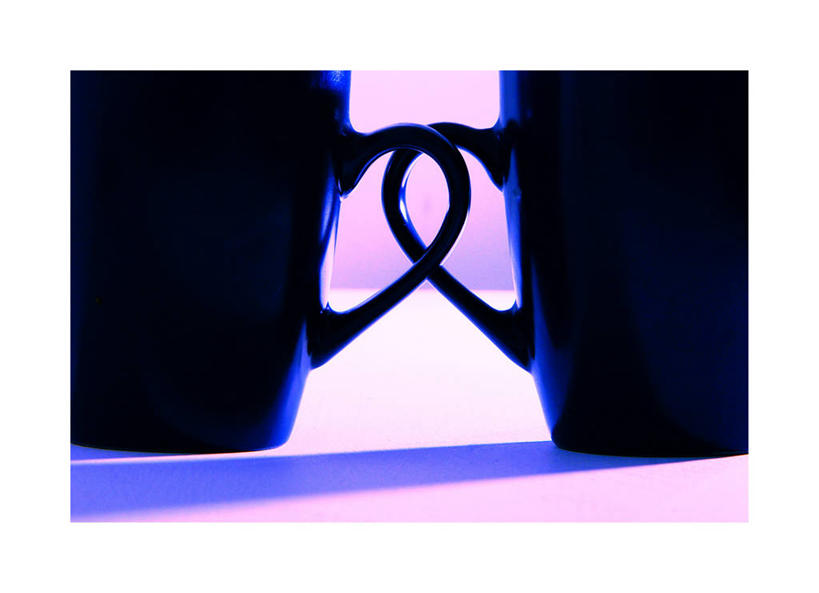 无人,横图,特写,英国,欧洲,阴影,粉色背景,咖啡杯,饮食,苏格兰,两个,粉色,黑色,马克杯,摄影,简单,西欧,大不列颠,大不列颠及北爱尔兰联合王国,大不列颠及爱尔兰联合王国,苏格兰王国,想法,西洛锡安,林利思哥宫,林利斯戈宫,彩图,影棚拍摄,大不列颠王国,大英帝国,联合王国,日不落帝国