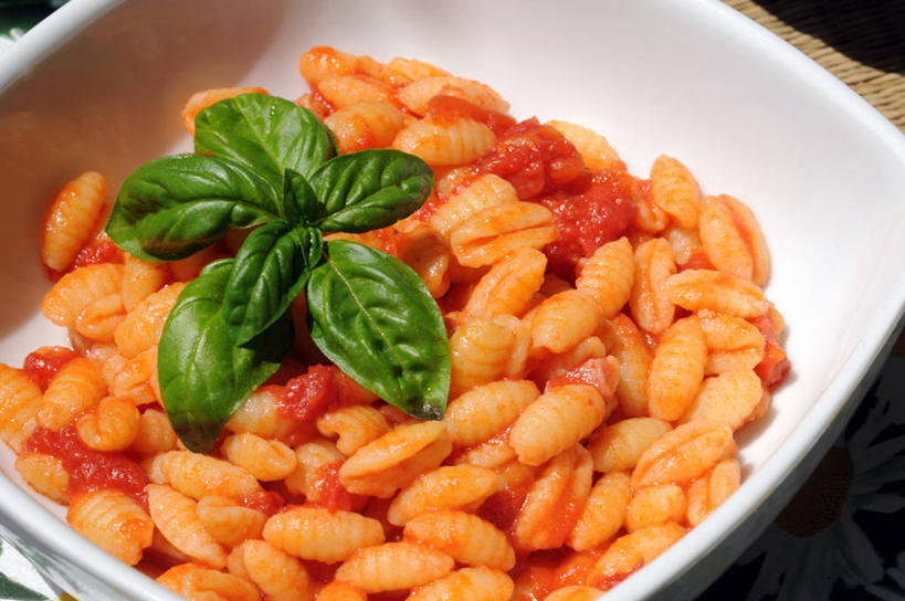 面食,无人,横图,室内,特写,白天,中餐,叶子,意大利,料理,食品,饺子,面点,意大利食品,小吃,饮食,食物,碗,中式,番茄沙司,摄影,草本,清新,水饺,意大利文化,健康食物,撒丁岛,彩图,装饰菜