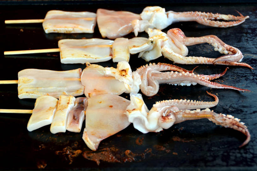 无人,横图,室内,特写,鱿鱼,日本,一排,准备,整齐,食品,饮食,排列,四个,摄影,队列,清新,健康食物,烤肉架,海产,彩图