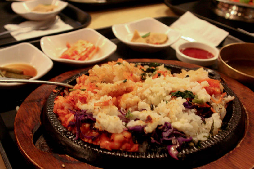 拌饭,无人,横图,室内,特写,烹饪,烧烤,萝卜,辣椒,首尔,韩国,豆芽,汤,料理,食品,烤架,烤肉,首都,韩式,菜肴,美食,饮食,食物,汤匙,碗,铁架,摄影,佳肴,清新,韩国料理,韩国菜,韩式料理,健康食物,韩国泡菜,彩图