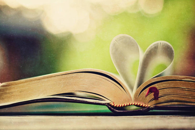 无人,横图,室外,特写,白天,美国,圣经,折叠,打开,摄影,宗教,基督教,开启,肌理,想法,心型,书,彩图,爱,书页