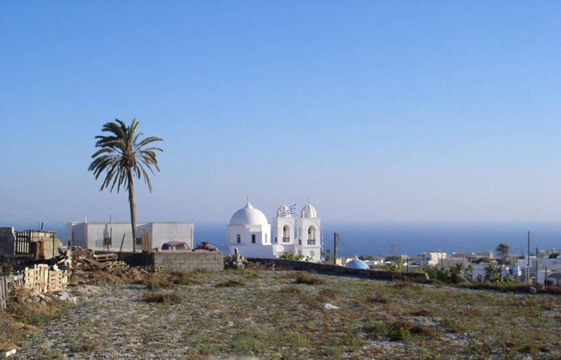 无人,教堂,横图,室外,白天,留白,海洋,建筑,希腊,欧洲,树,摄影,宗教,宁静,基督教,基克拉迪群岛,圣托里尼岛,圆顶建筑,希腊文化,希腊共和国,万里无云,基克拉泽斯群岛,彩图