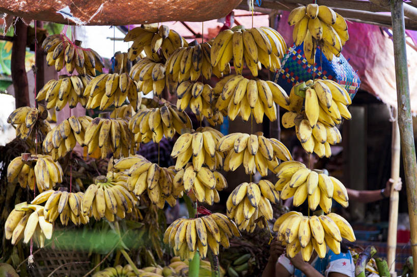 商店,横图,室外,白天,商务,香蕉,水果,缅甸,吊挂,悬挂,市场,串,挂,货摊,饮食,零售,摄影,清新,健康食物,彩图