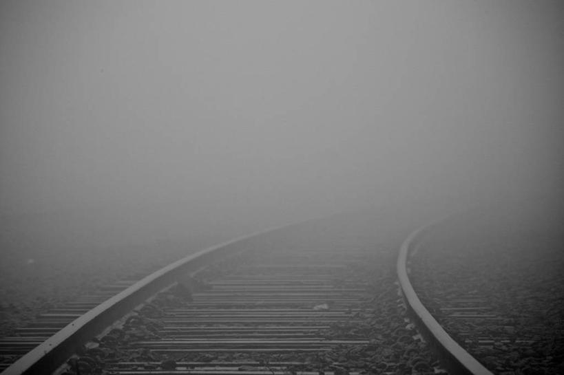 无人,横图,室外,雾,路,铁路,巴西,弯曲,轨道,交通,铁轨,黎明,天气,运输,摄影,圣保罗州,彩图