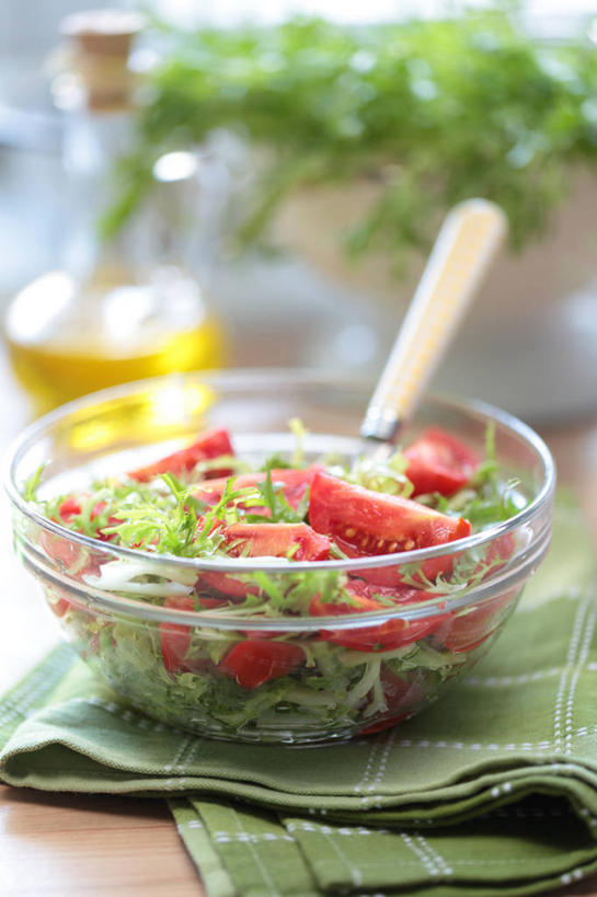 无人,竖图,室内,白天,桌子,西红柿,乌克兰,菊苣,沙拉,食品,碗,摄影,清新,洗碗布,健康食物,彩图