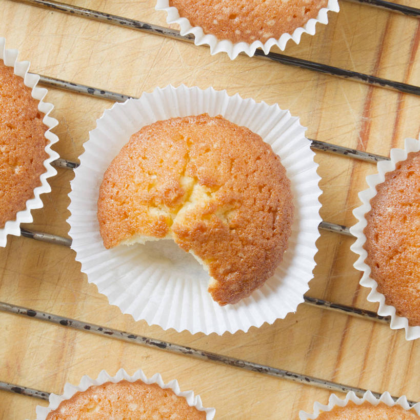 无人,方图,俯视,室内,烘焙,桌子,西班牙,一排,咬,整齐,木纹,排列,摄影,咬着,队列,清新,冷却架,蛋糕托杯,纸托蛋糕,彩图,高角度拍摄