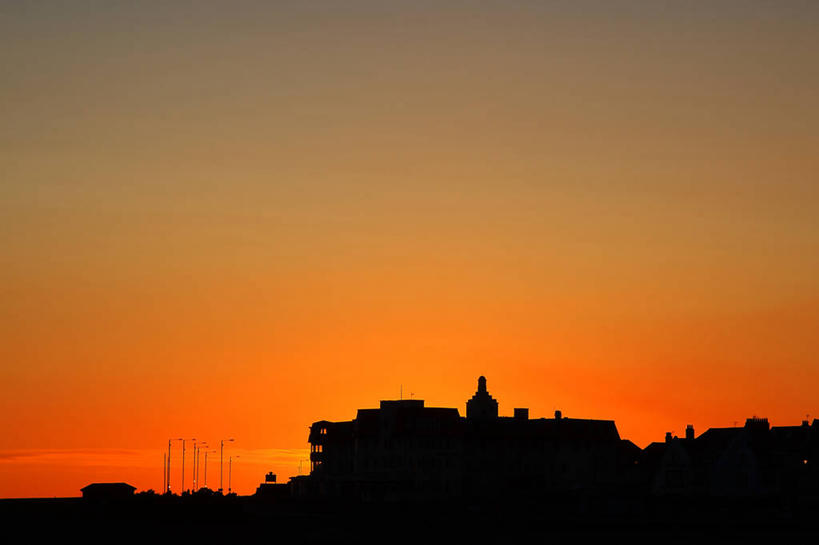 无人,横图,室外,日落,城市,建筑,英国,房屋,风景,橙色,摄影,宁静,剪影,彩图,居住区,布里真德