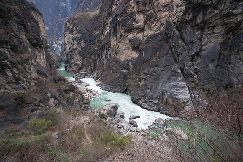 无人,横图,室外,白天,旅游,度假,河流,美景,山,景观,娱乐,风景,自然,享受,休闲,景色,放松,摄影,宁静,自然风光,沟壑,长江,虎跳峡,云南省,自然地理,岩石,彩图
