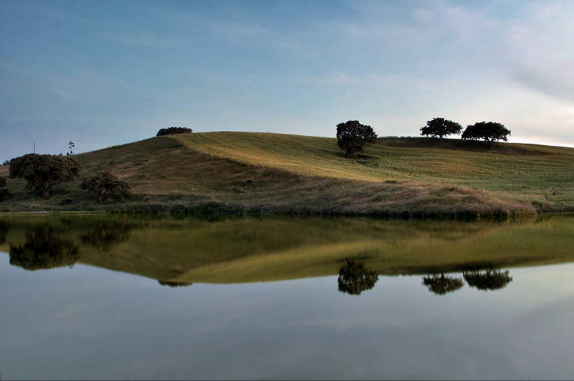 无人,横图,室外,白天,湖,美景,山,葡萄牙,对称,反射,地形,景观,云,树,风景,天空,自然,景色,摄影,宁静,自然风光,完美,阿连特茹,彩图