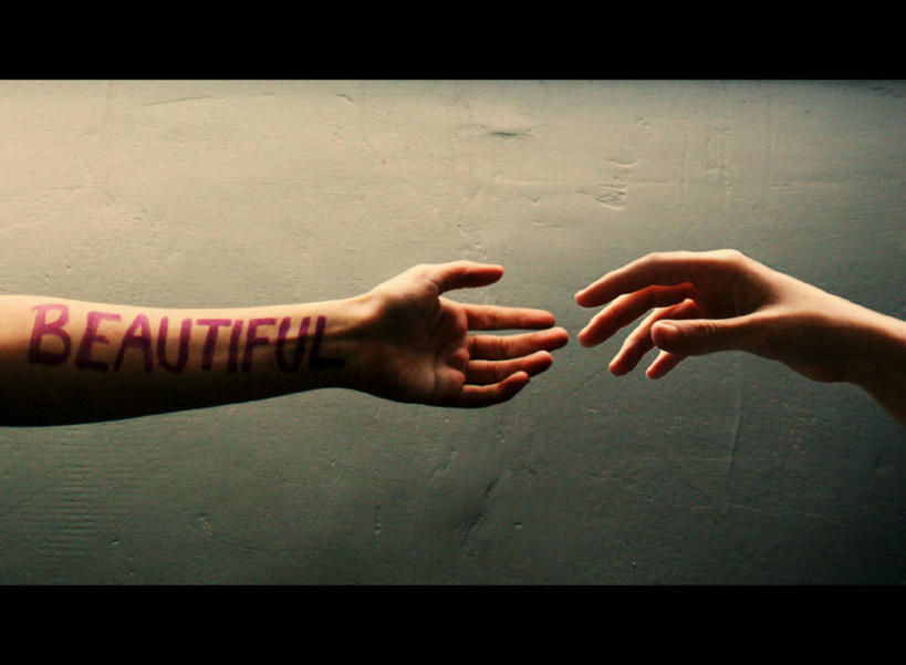 手,两个人,横图,室内,特写,通讯,连接,文字,伸手,摄影,英文字母,部分,彩图,爱