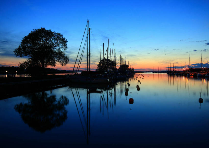 无人,横图,室外,海洋,美景,水,船,瑞典,反射,景观,树,天空,自然,景色,运输,摄影,宁静,午夜,自然风光,剪影,彩图,海港