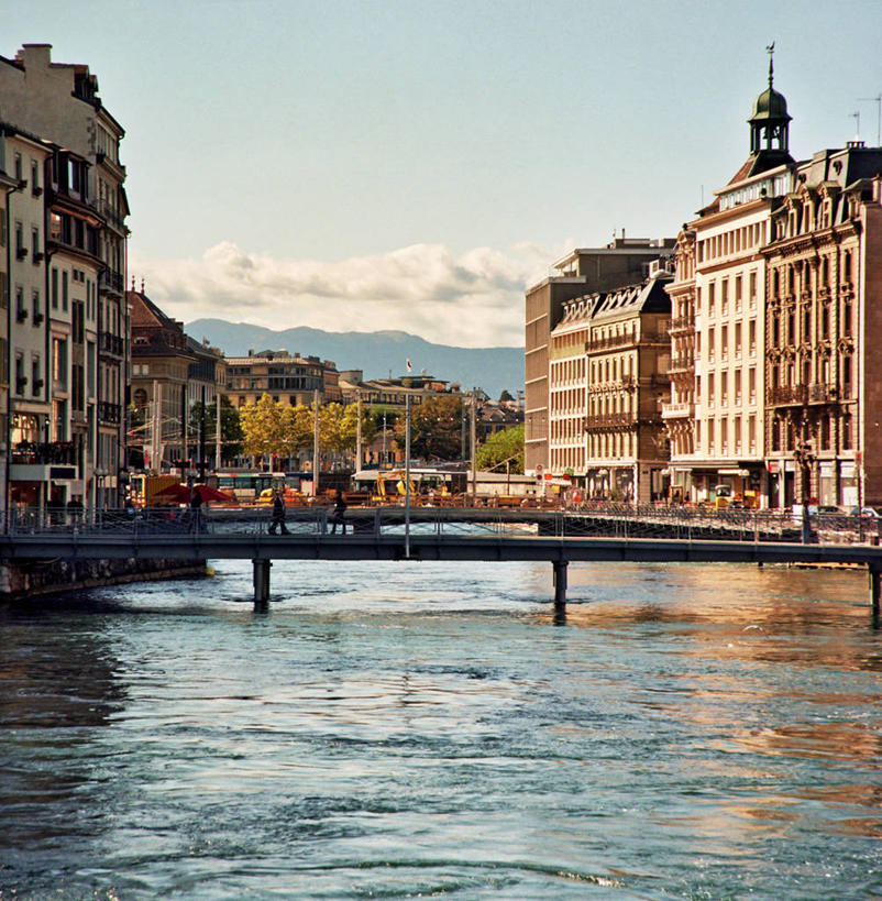 竖图,室外,白天,河流,城市,建筑,瑞士,云,桥,联系,天空,摄影,日内瓦,彩图,罗讷河