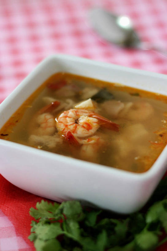 无人,竖图,室内,特写,白天,印度尼西亚,正方形,汤,虾,饮食,碗,摄影,草本,清新,健康食物,泰国文化,海产,彩图