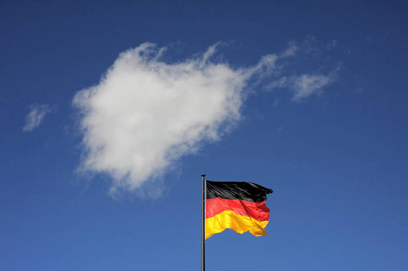 无人,横图,室外,白天,仰视,德国,云,天气,首都,柏林,天空,夏天,摄影,身份,德国文化,爱国主义,德国国旗,彩图,低角度拍摄