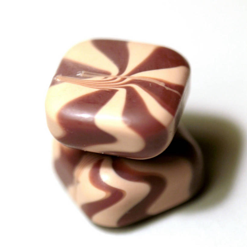 无人,方图,特写,白色背景,瑞士,阴影,堆叠,糖果,两个,甜食,摄影,彩图,影棚拍摄