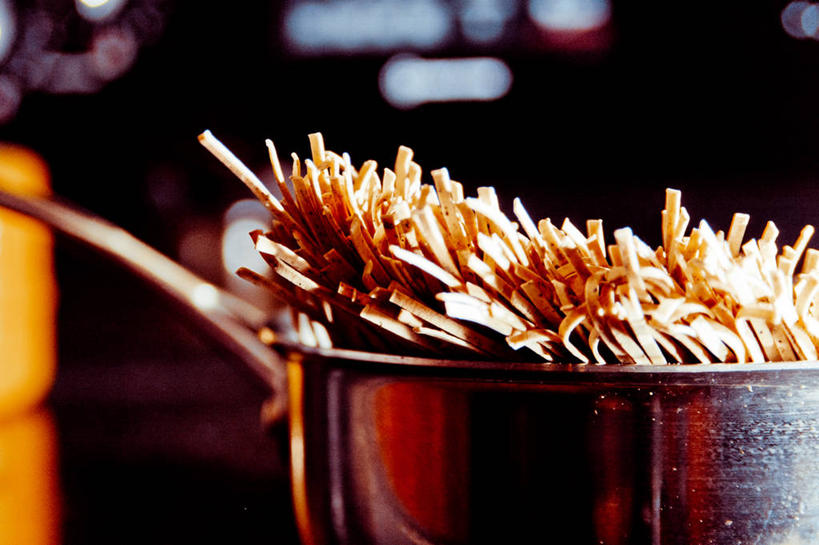 面食,面条,意大利面,无人,横图,室内,特写,西餐,美国,准备,丰富,反射,面,料理,美味,食品,意大利食品,锅,饮食,食物,西式,摄影,清新,意粉,意大利文化,健康食物,意面,意大利宽面,康涅狄格州,彩图