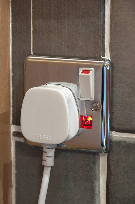 无人,竖图,室内,特写,英国,电器,插座,联系,开关,红色,白色,按钮,摄影,能源,电,照亮,家用电器,堵塞,插线板,拖线板,电源转换器,排插,彩图,接线板,达特福德