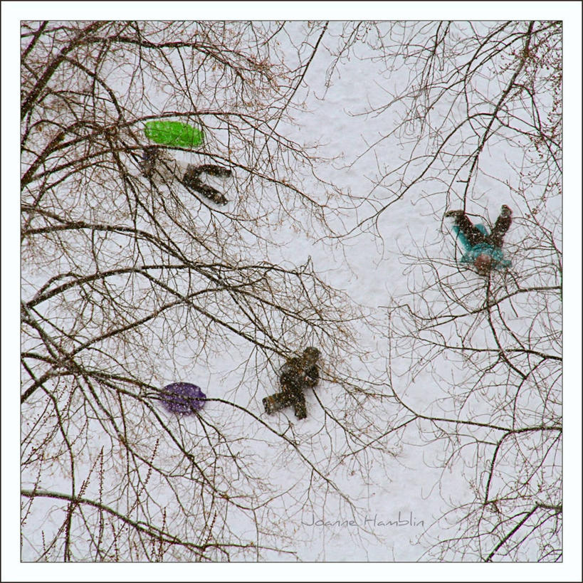 儿童,三个人,方图,俯视,室外,白天,纯洁,雪,加拿大,冬天,寒冷,可爱,童年,童趣,摄影,落下,童真,烂漫,无邪,多伦多,天真,男孩,彩图,高角度拍摄