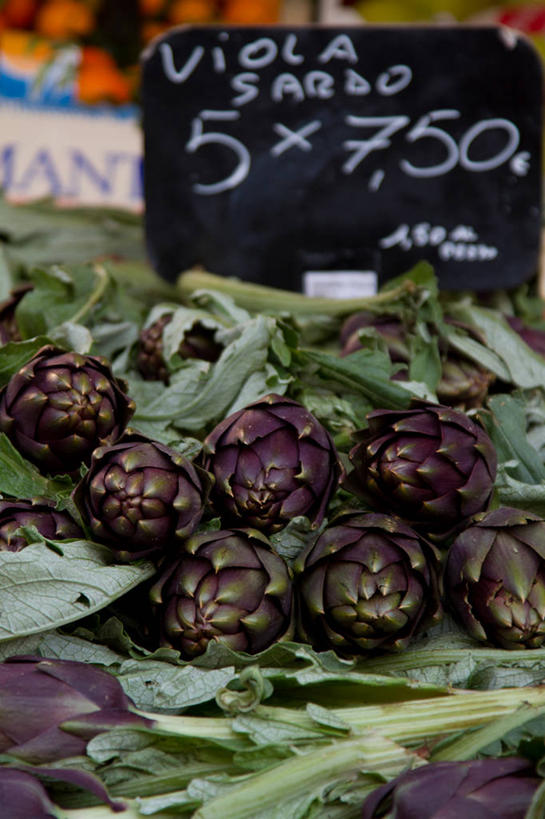 无人,竖图,室外,特写,白天,通讯,意大利,数字,文字,朝鲜蓟,市场,货摊,紫色,零售,摄影,英文字母,清新,价格标签,彩图,乌迪内