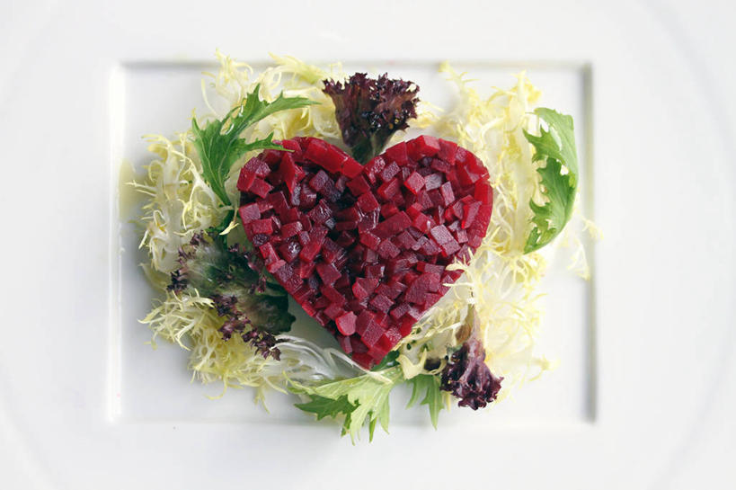 无人,横图,俯视,室内,特写,蔬菜,香港,沙拉,饮食,盘子,素食,摄影,清新,健康食物,根甜菜,红菜头,甜菜根,菾菜,紫菜头,糖萝卜,想法,心型,彩图,高角度拍摄,爱