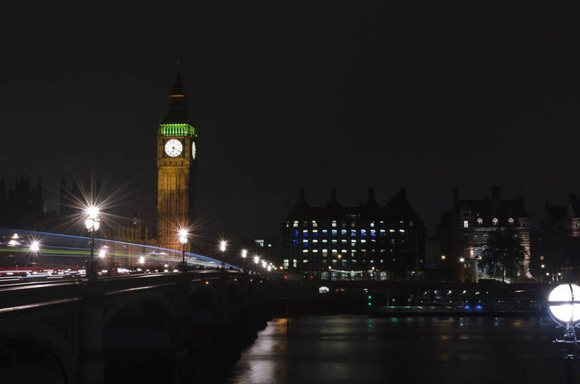 无人,横图,室外,夜晚,镜头眩光,长时间曝光,河流,天际线,建筑,路灯,英国,桥,首都,联系,钟塔,泰晤士河,天空,摄影,照亮,英国文化,威斯敏斯特桥,彩图