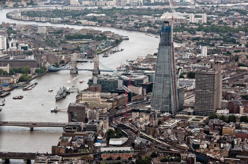 无人,医院,横图,俯视,航拍,室外,白天,度假,河流,美景,水,风,城市风光,城市,建筑,船,英国,景观,塔,首都,联系,娱乐,建筑工地,享受,休闲,景色,放松,摄影,军舰,吊桥,鸟瞰,战舰,英国文化,军用战舰,战船,塔桥,彩图,高角度拍摄,伦敦桥,居住区,贝尔法斯特号,英国皇家贝尔法斯特号战舰