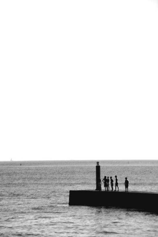 码头,竖图,黑白,室外,白天,度假,海洋,葡萄牙,水平线,风景,自然,夏天,摄影,万里无云,卡斯卡伊斯市,彩图