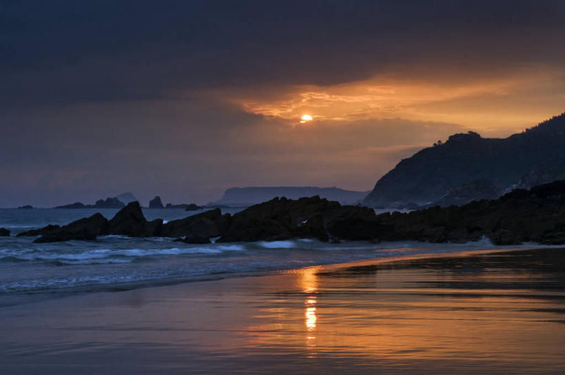 无人,横图,室外,日出,海浪,海洋,美景,山,太阳,西班牙,湿,反射,景观,云,风景,天空,自然,波浪,景色,摄影,宁静,早晨,自然风光,阿斯图里亚斯,海滩,岩石,彩图,库迪列罗