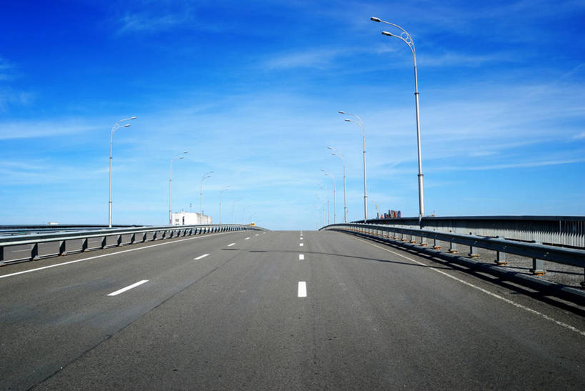 无人,横图,室外,白天,路灯,乌克兰,路标,云,桥,蓝色,天空,运输,摄影,彩图