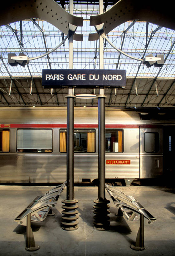 无人,竖图,室内,白天,建筑,火车,车站,法国,巴黎,站台,公共交通,首都,月台,摄影,指导,英文字母,车座,彩图,旅行