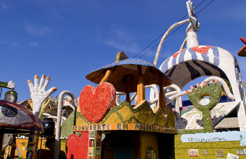 无人,横图,室外,白天,建筑,古巴,装饰,房屋,陶瓷制品,首都,风景,地标建筑,摄影,拉丁美洲,想象,哈瓦那,万里无云,心型,设计,彩图