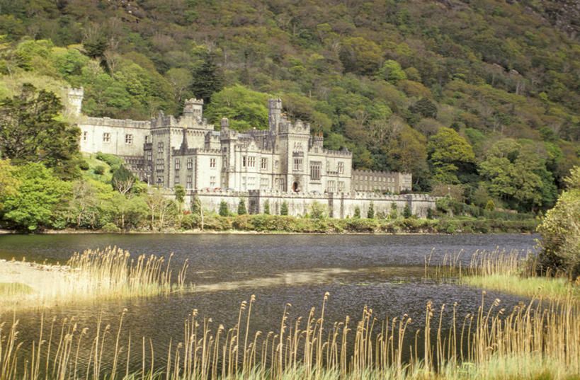 无人,宫殿,横图,室外,白天,旅游,度假,湖,美景,森林,建筑,爱尔兰,地形,景观,娱乐,自然,享受,休闲,景色,放松,摄影,宗教,宁静,自然风光,修院,凯利莫修道院,彩图,高维郡