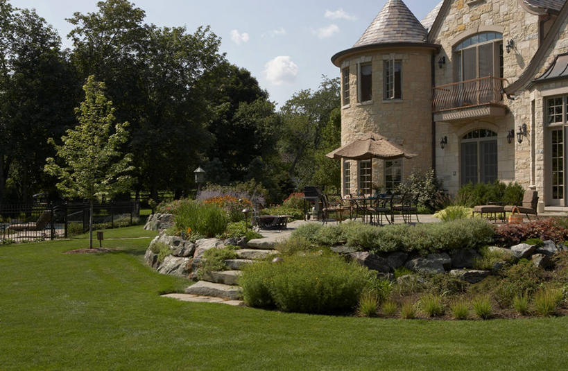 横图,室外,草坪,阳台,伞,篱笆,院子,夏天,石灰石,击剑,多年生植物,景观设计