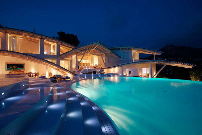 无人,体育馆,游泳池,家,横图,室外,水,西班牙,欧洲,球袋,水池,水面,院子,干净,现代,泳池,台阶,黄昏,照亮,游泳馆,酷,当代