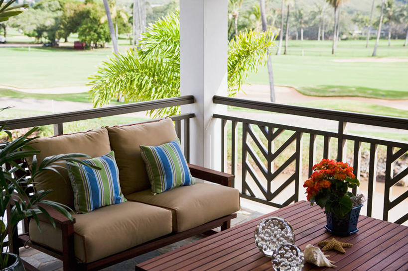 无人,家,栏杆,横图,竖图,室外,白天,爱情,奢侈,家具,沙发,棕榈树,珠宝,日光,美国,矿石,房屋,茶几,钻石,高尔夫球场,双人沙发,金刚石,昂贵,坚硬,贵重,北美,宝石,坚定,信念,瓦胡岛,软垫,约定,宝贵,海滩,当代,金刚钻