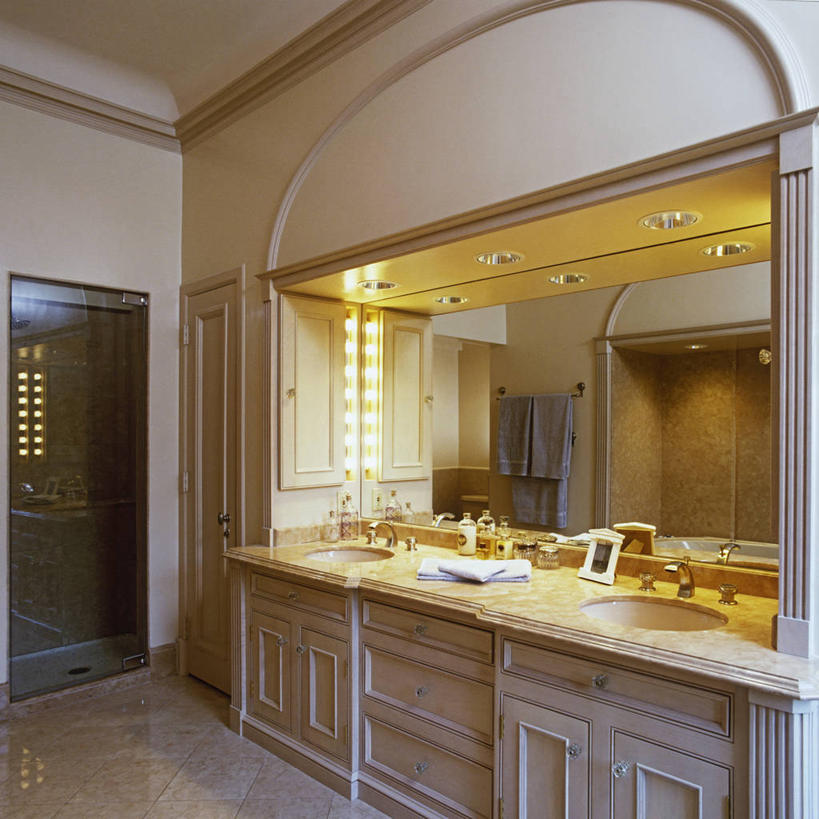 绘画,柜子,镜子,天花板,浴室,淋浴,艺术,反射,蒸汽,瓷砖,水槽,大理石,拱门,古典,文化,灰色,工艺品,毛巾,奶油,品味,模具,美术,高雅,反射镜,美学,木版画,铬合金,版画,当代,塑造