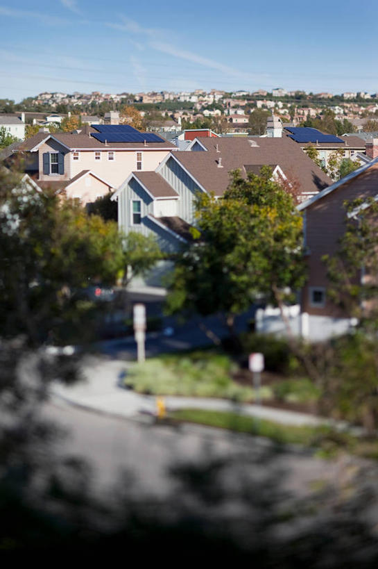 无人,家,竖图,室外,白天,建筑,日光,美国,环保,房屋,陆地,绿色,自然,社区,夏天,建造,能源,环境,回收,资源,北美,利用,低碳,循环,持续,精力