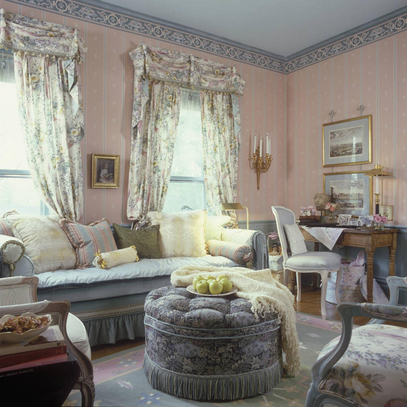 家,友谊,壁纸,别墅,沙发,纺织品,写,花纹,条纹,装饰,毛毯,毯子,房屋,屋子,公寓,脚凳,书桌,洋房,楼房,住宅,纺织,粉色,蓝色,绿色,垫子,枕头,温暖,桃,读书,宁静,华丽,修饰,点缀,起居室,高雅,舒适,着色,华贵,刘海,苍白,衬托,美观,雅致,雅观,房子,跪垫